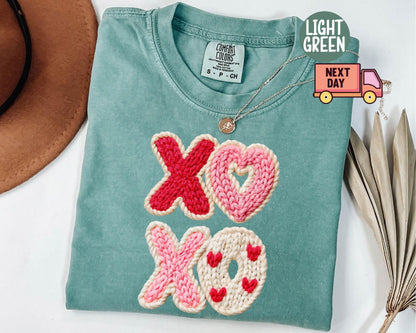 Comfort Colors® Faux Yarn XOXO Shirt, Coquette Bow Valentines T-Shirt, Valentines Day Shirt, Womens Valentine Shirt, Valentine's Day Gift