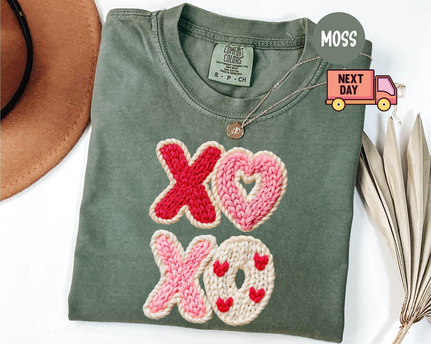 Comfort Colors® Faux Yarn XOXO Shirt, Coquette Bow Valentines T-Shirt, Valentines Day Shirt, Womens Valentine Shirt, Valentine's Day Gift
