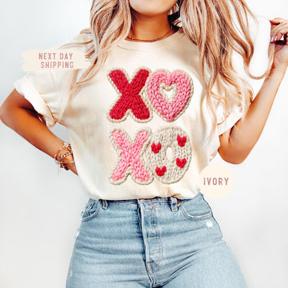 Comfort Color® Faux Yarn XOXO Shirt, Coquette Bow Valentines Tshirt, Valentines Day Shirt, Womens Valentine Tee, Valentine's Day Gift